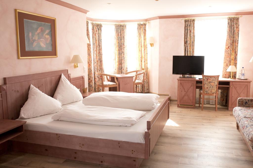 Hotel Hirsch Rothenberg Ngoại thất bức ảnh