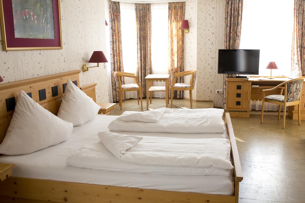 Hotel Hirsch Rothenberg Ngoại thất bức ảnh